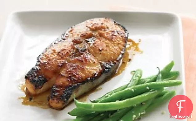 Bistecche di salmone glassate alla soia