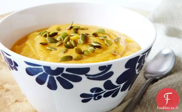 Zuppa di patate dolci e piselli gialli