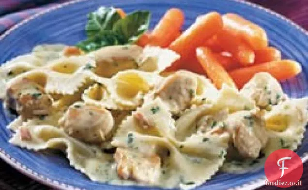 Cremoso Pesto di pollo e papillon