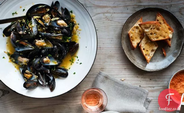 Bouillabaisse con Rouille e Toast all'aglio