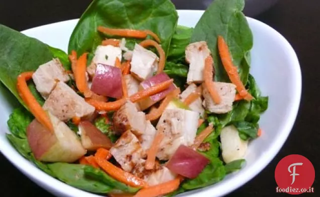 Insalata di pollo asiatica croccante