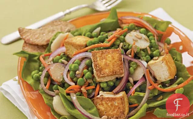 Insalata di piselli, carote e tofu