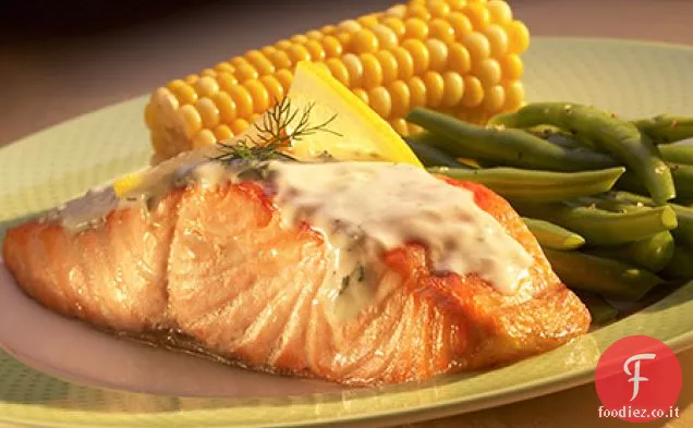 Salmone con yogurt Salsa di aneto