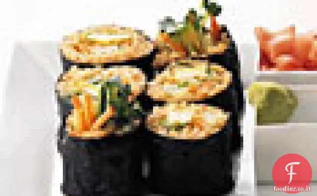 Rotoli di sushi di riso integrale vegetariano