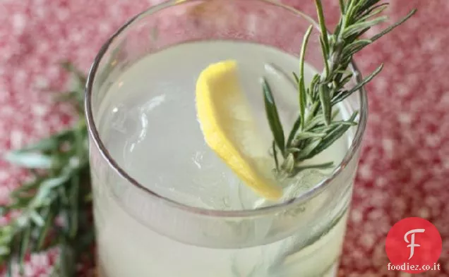 Cocktail di Rosmarino e Mela
