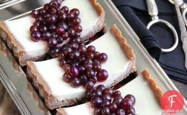 Crostata di Panna Cotta all'Uva da tavola marinata