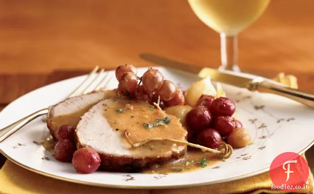 Brasato di maiale con cipolline e uva