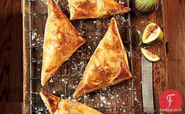 Involtini di fichi e uva freschi