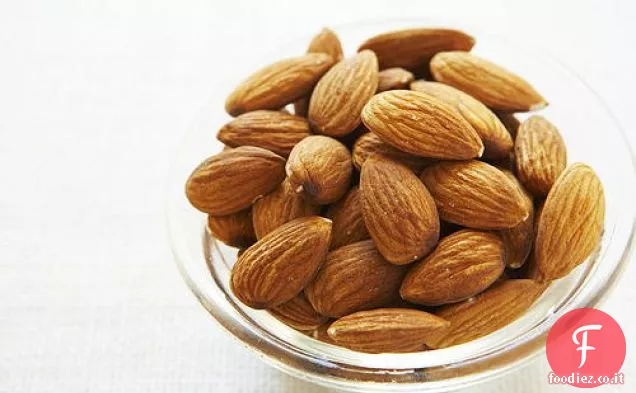 Finocchio con Mandorle, Uva, Olive, Fichi secchi e formaggio