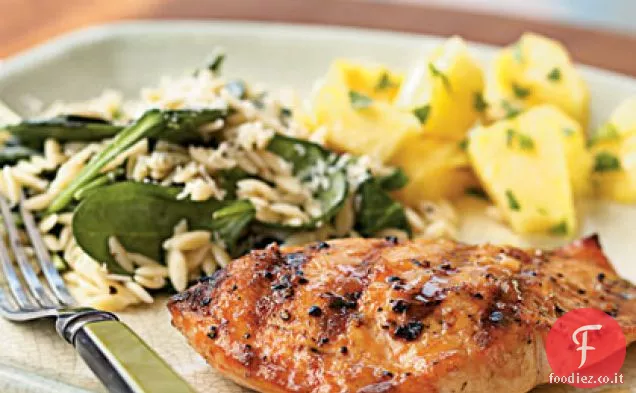 Salmone alla griglia con glassa di albicocca e senape