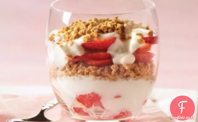Parfait post croccante ai frutti di bosco