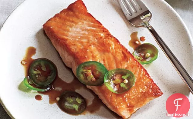 Salmone scottato con salsa di soia-Jalapeño
