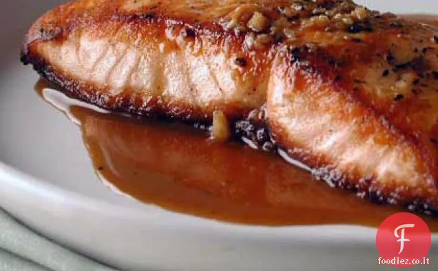 Salmone con salsa in agrodolce
