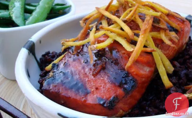 Salmone dolce-n-affumicato con riso mogano allo zenzero