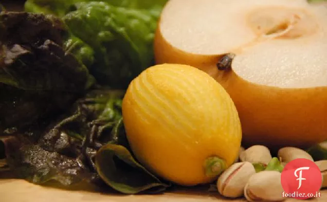 Insalata asiatica e pistacchio con Vinaigrette di sidro di mele