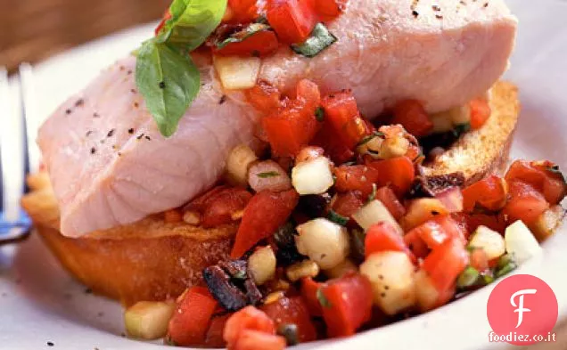 Salmone fresco in camicia con Panzanella