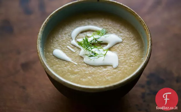 Spalla di maiale arrosto lento con mele sciolte