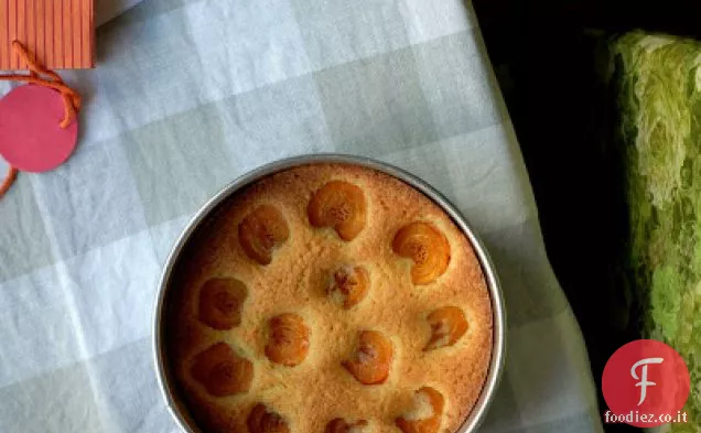 Torta di Mandorle con Albicocche Zuccherate