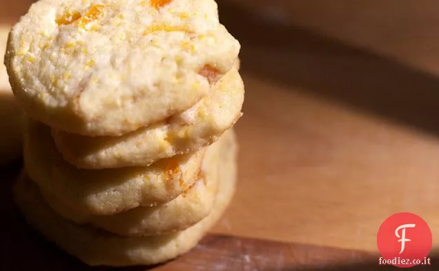 Biscotti di farina di mais all'albicocca