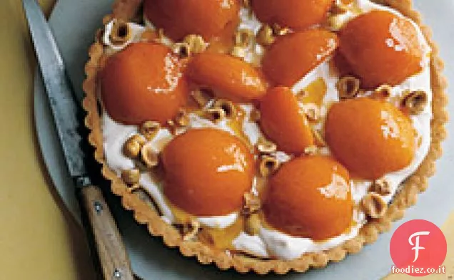 Crostata di Frangipane alla Nocciola con Albicocche e Crema leggermente montata