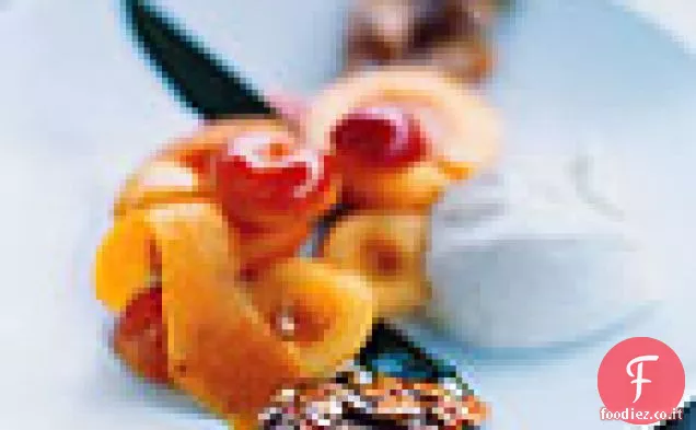 Gelato allo yogurt alla ciliegia e albicocca