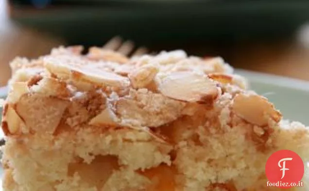 Torta al caffè di albicocche e mandorle