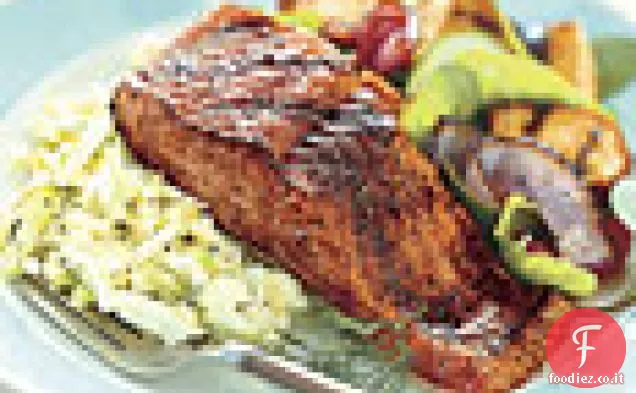 Salmone alla griglia con finocchio e aneto