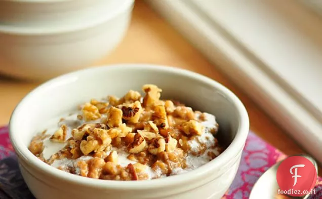 Fornello lento Porridge speziato per una folla