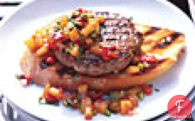 Hamburger di agnello a viso aperto con gusto pistacchio-albicocca