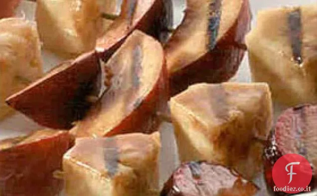 Kabobs alla frutta glassata alla cannella