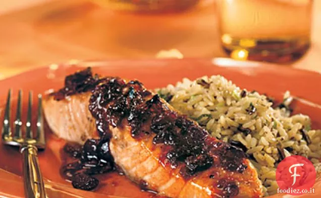 Salmone glassato al mirtillo