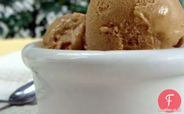 Gelato al caramello e banana bruciato