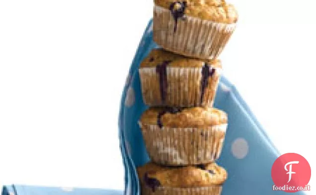 Muffin di farina di mais alla banana e mirtillo
