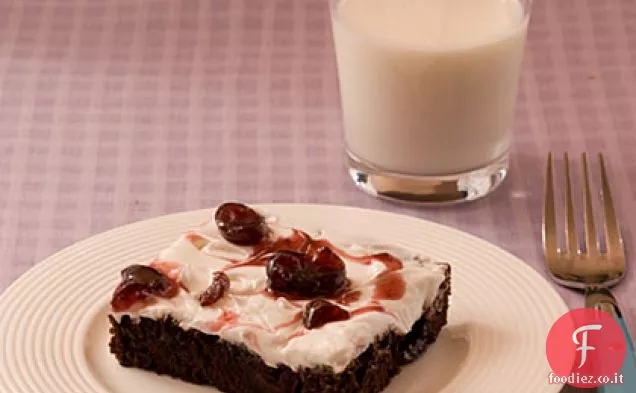 Brownies all'amarena con glassa alla ciliegia