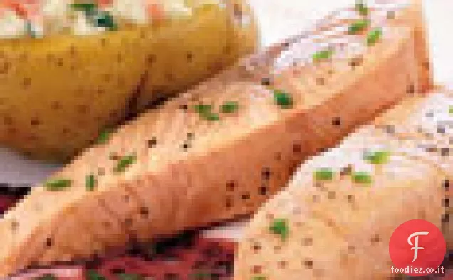 Salmone con Beurre Rouge e patate al forno ripiene di salmone affumicato