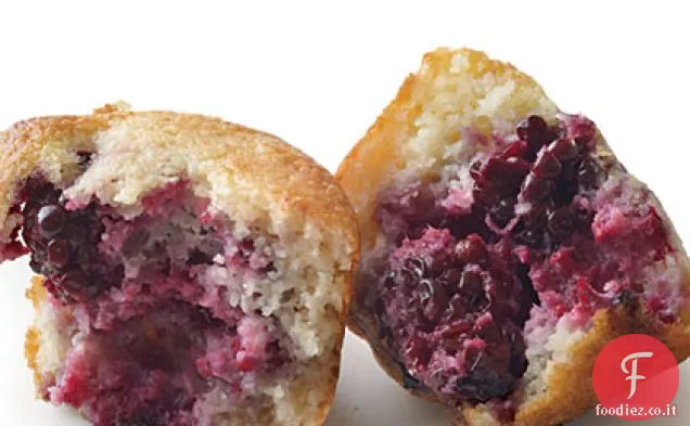 Muffin di pane di mais di more