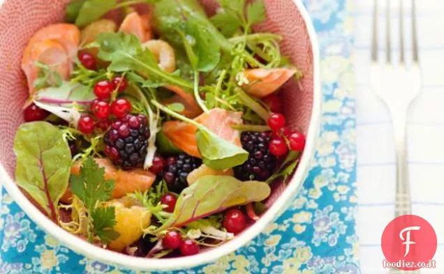 Insalata di salmone e bacche