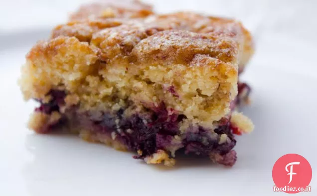 Torta di briciole di frutta alla cannella