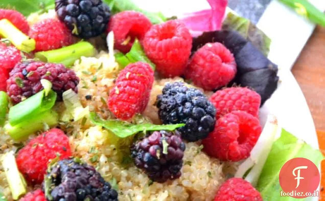 Insalata di bacche di quinoa