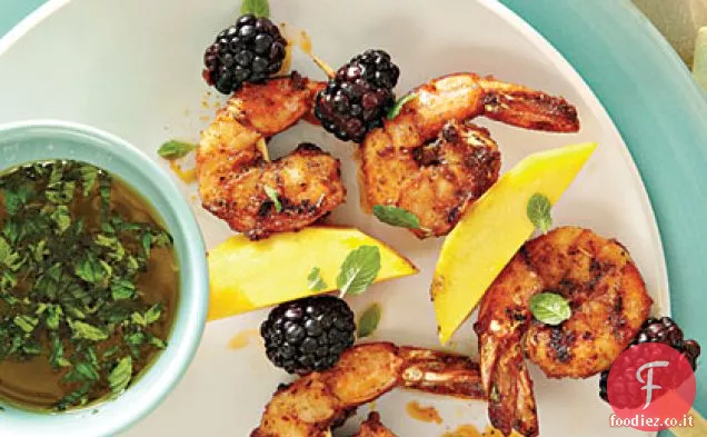 Spiedini di gamberetti anneriti alla griglia