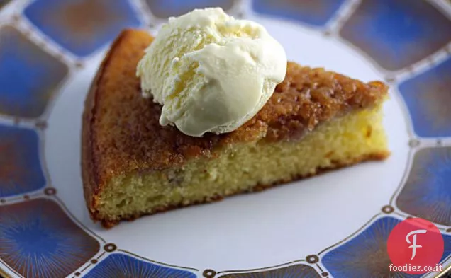 Torta di cardamomo all'arancia rossa con gelato alla menta Feta