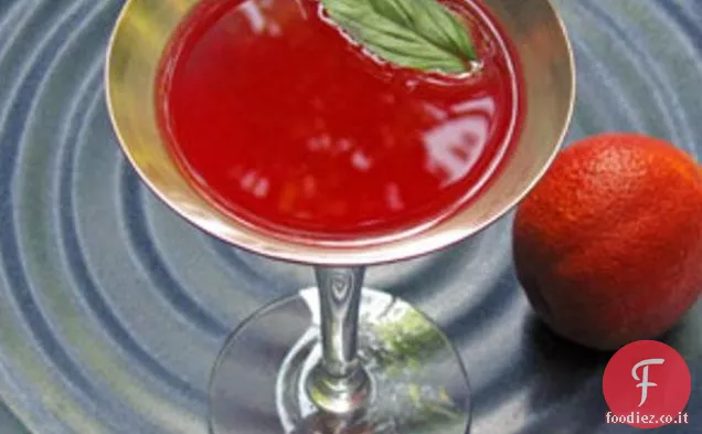 Martini all'arancia rossa al basilico tailandese