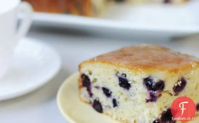 Torta allo yogurt al limone e mirtillo