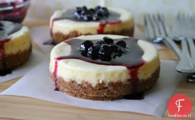 Cheesecake al limone individuale con composta di mirtilli
