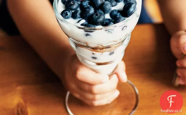 Parfaits del muesli del mirtillo e dell'acero-Pecan