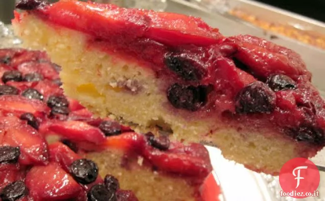 Torta capovolta al mirtillo di prugna