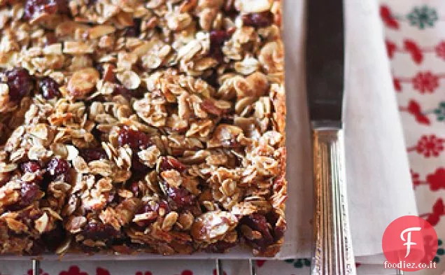 Barrette di muesli di ciliegie e mandorle