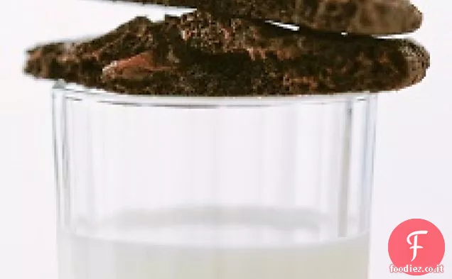 Biscotti al cioccolato fondente con amarene