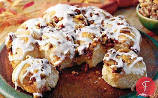 Rotoli dolci secchi di ciliegia e noce