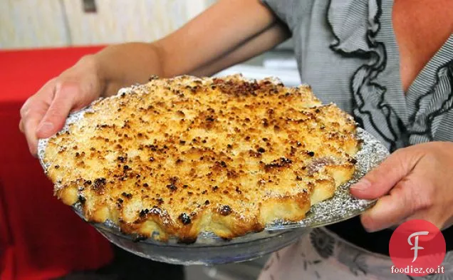 La torta di ciliegie e ciliegie di Tom